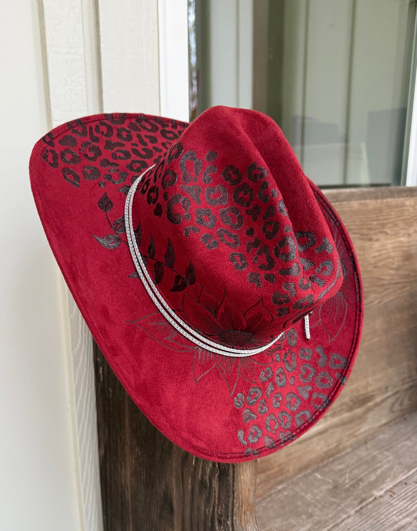 Hand Burned Suede Custom Skull MEDIUM Cowgirl Hat