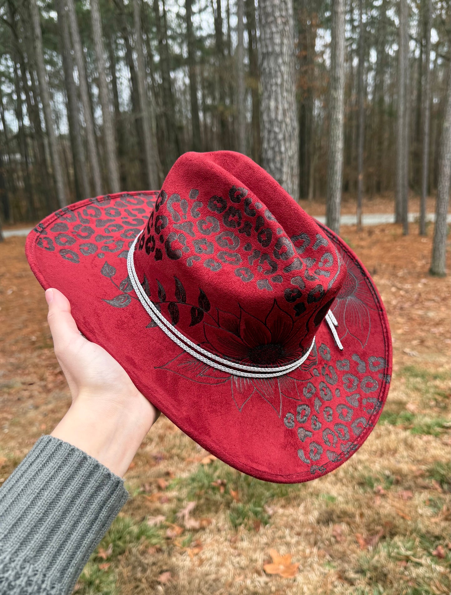Hand Burned Suede Custom Skull MEDIUM Cowgirl Hat